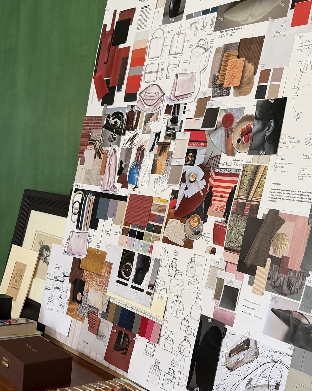 The moodboard, close
